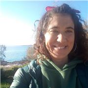 Llicenciada en filologia hispànica i profesora de teatro, daoy clases de Castellanos,filosofíalatín,técnicas de estudio,oratoria